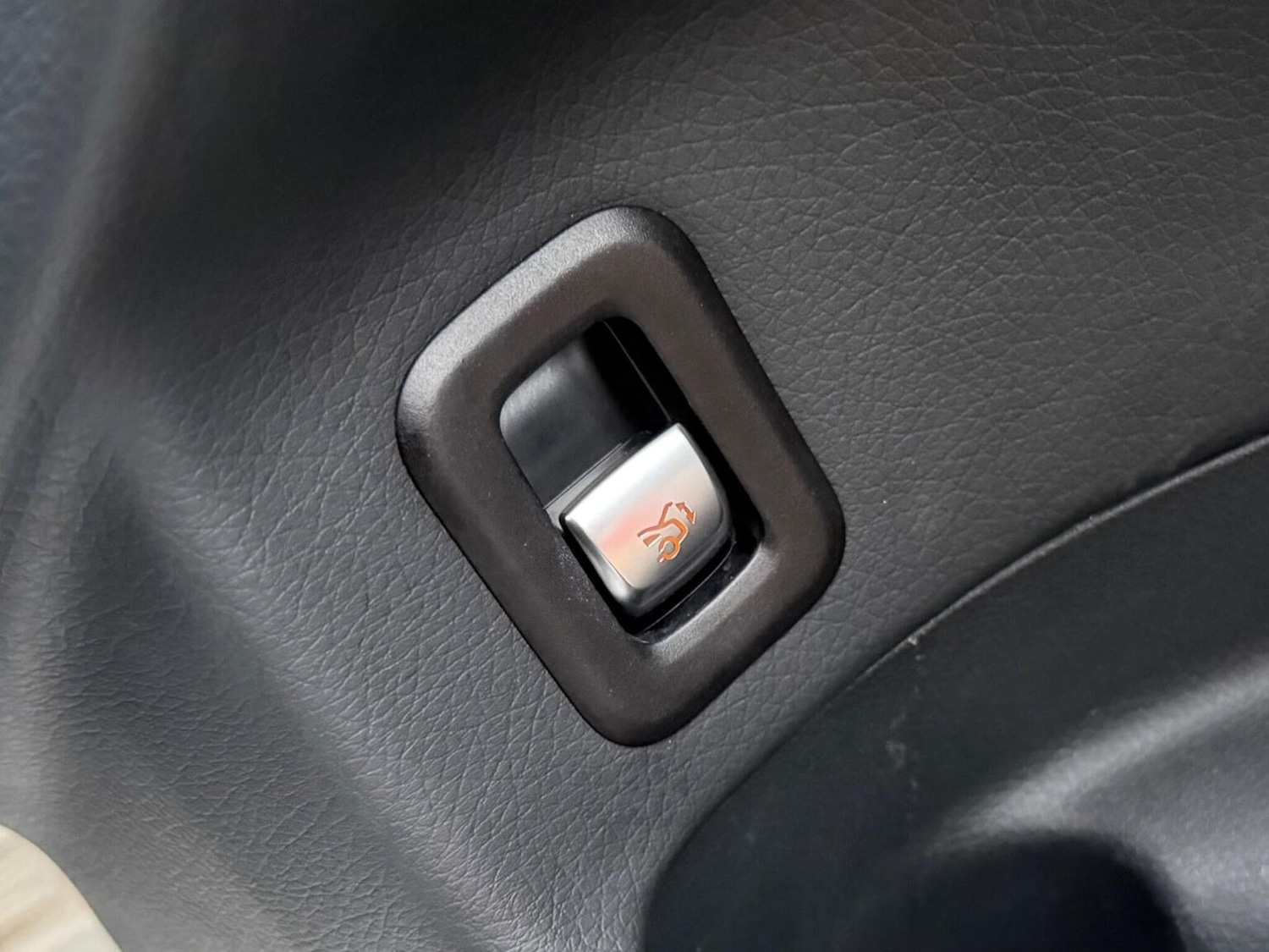 Used Mercedes-Benz GLC 2017 for sale - 77494789: Photo 32