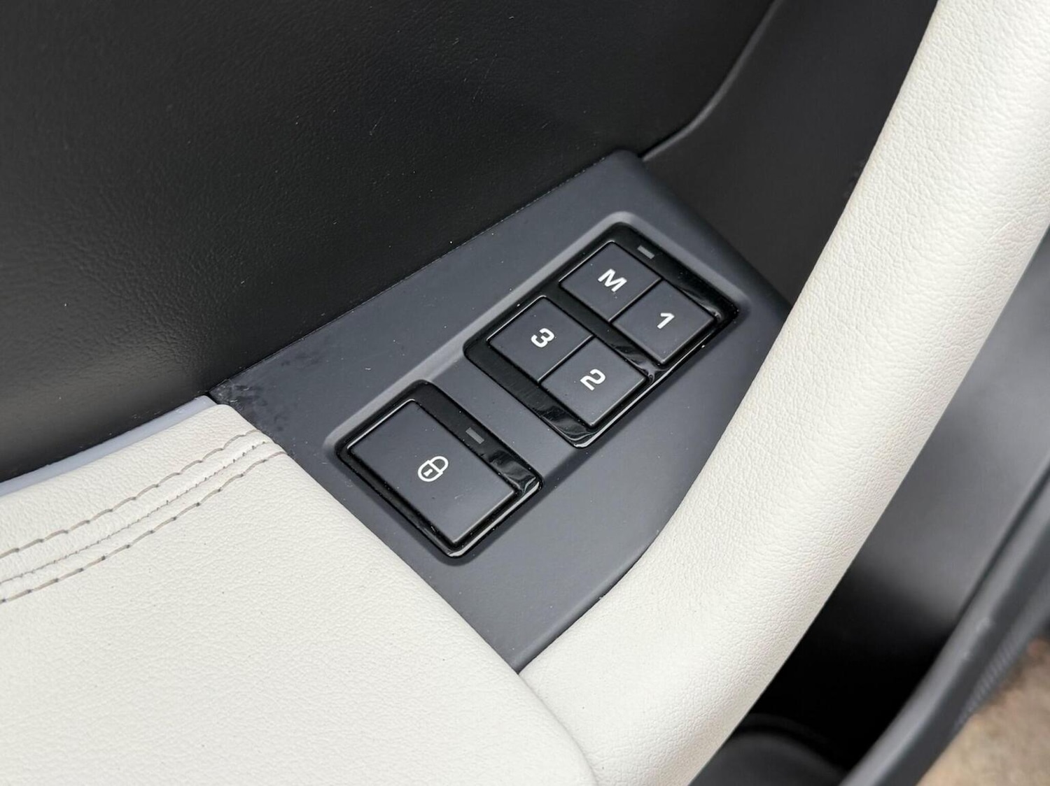 Used Jaguar F-Pace 2019 for sale - 77595471: Photo 35