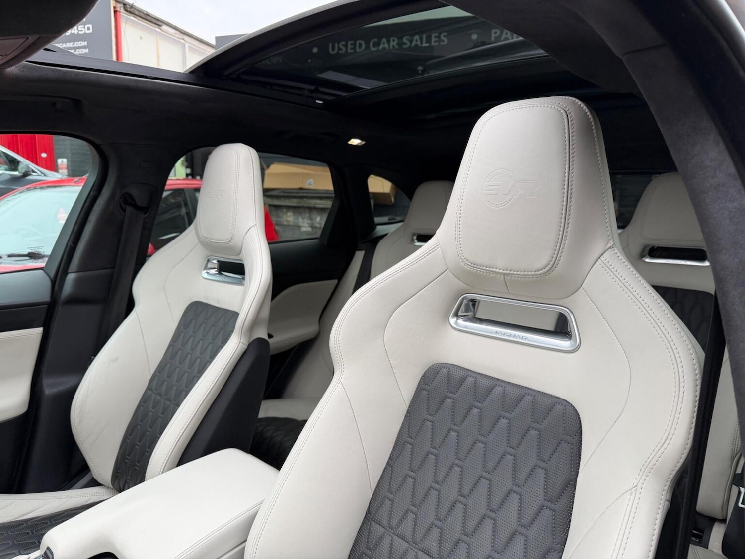 Used Jaguar F-Pace 2019 for sale - 77595471: Photo 40