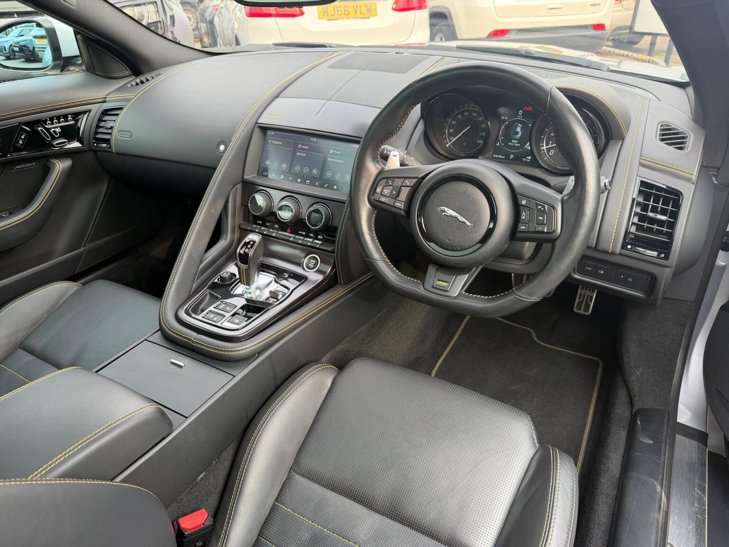 Used Jaguar F-Type 2017 for sale - 77991805: Photo 11