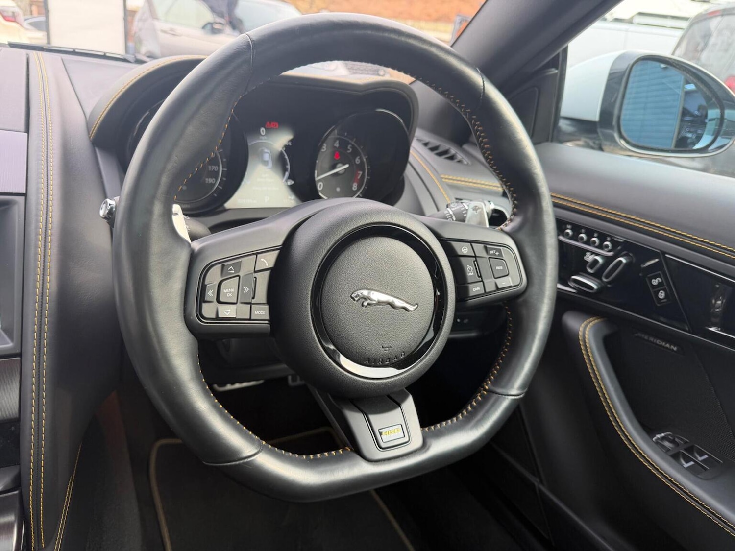 Used Jaguar F-Type 2017 for sale - 77991805: Photo 19