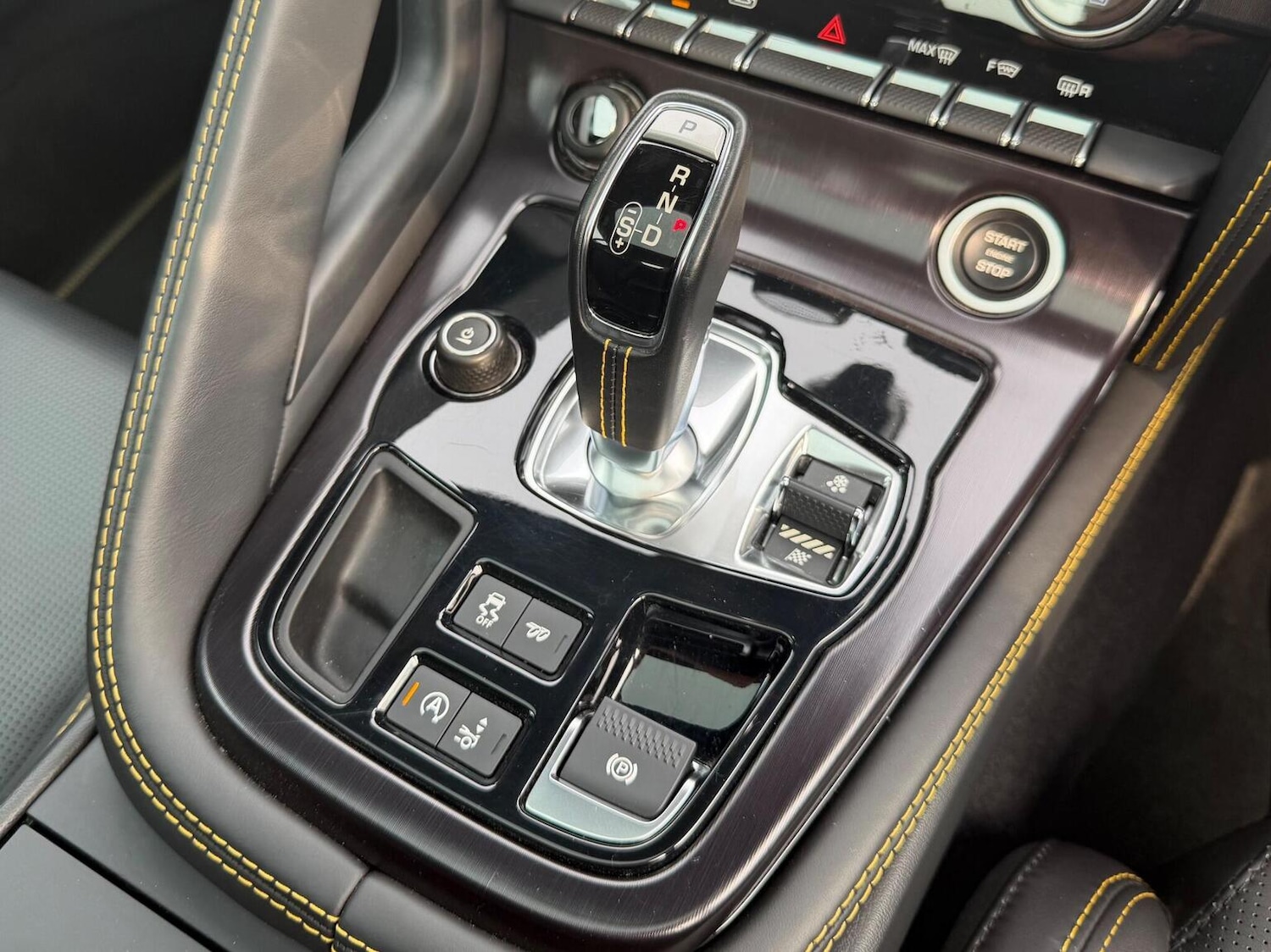 Used Jaguar F-Type 2017 for sale - 77991805: Photo 27