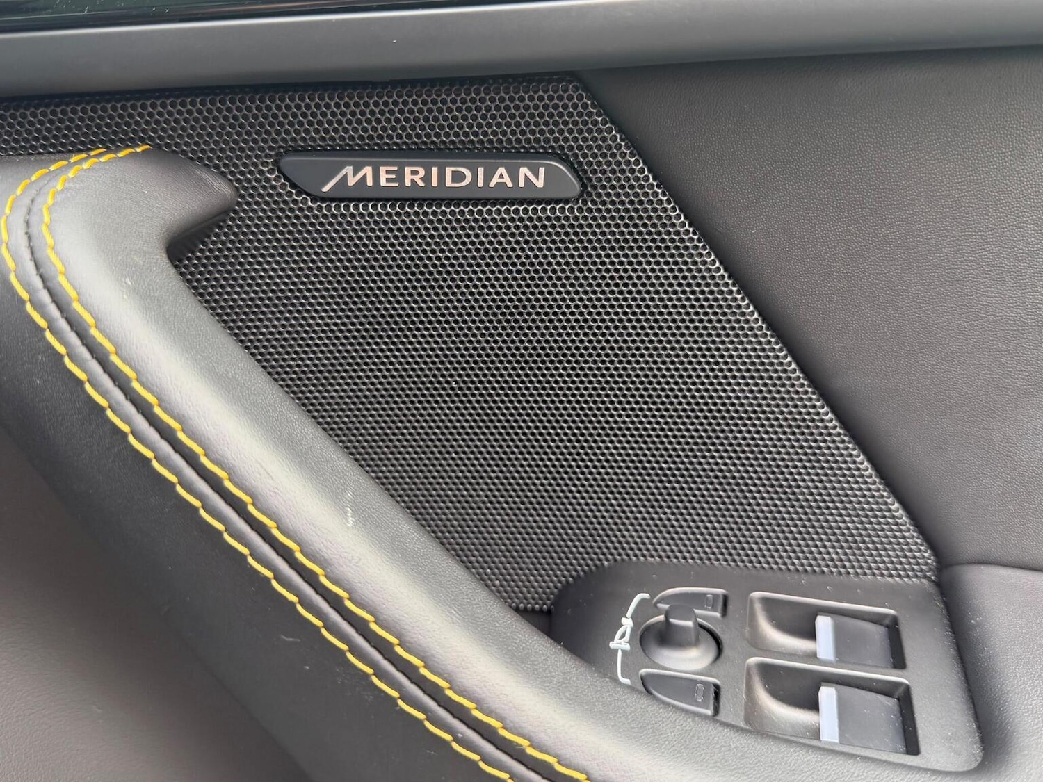 Used Jaguar F-Type 2017 for sale - 77991805: Photo 31