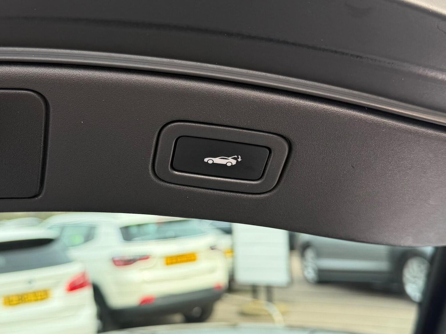 Used Jaguar F-Type 2017 for sale - 77991805: Photo 38