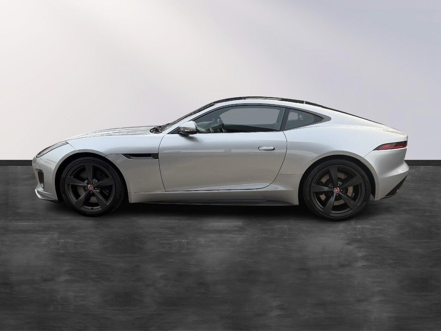 Used Jaguar F-Type 2017 for sale - 77991805: Photo 4