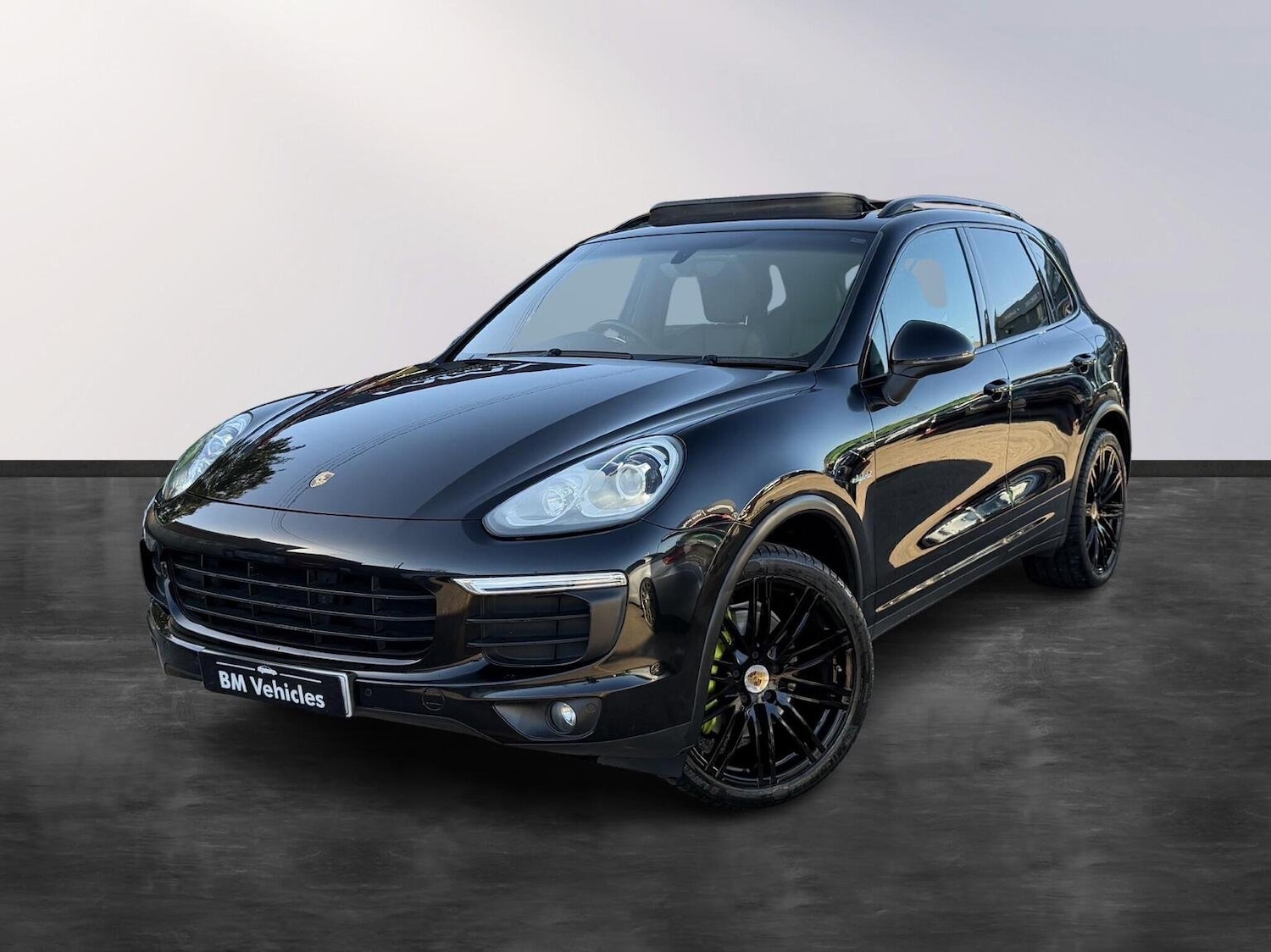 Used Porsche Cayenne 2016 for sale - 77464732: Photo 3