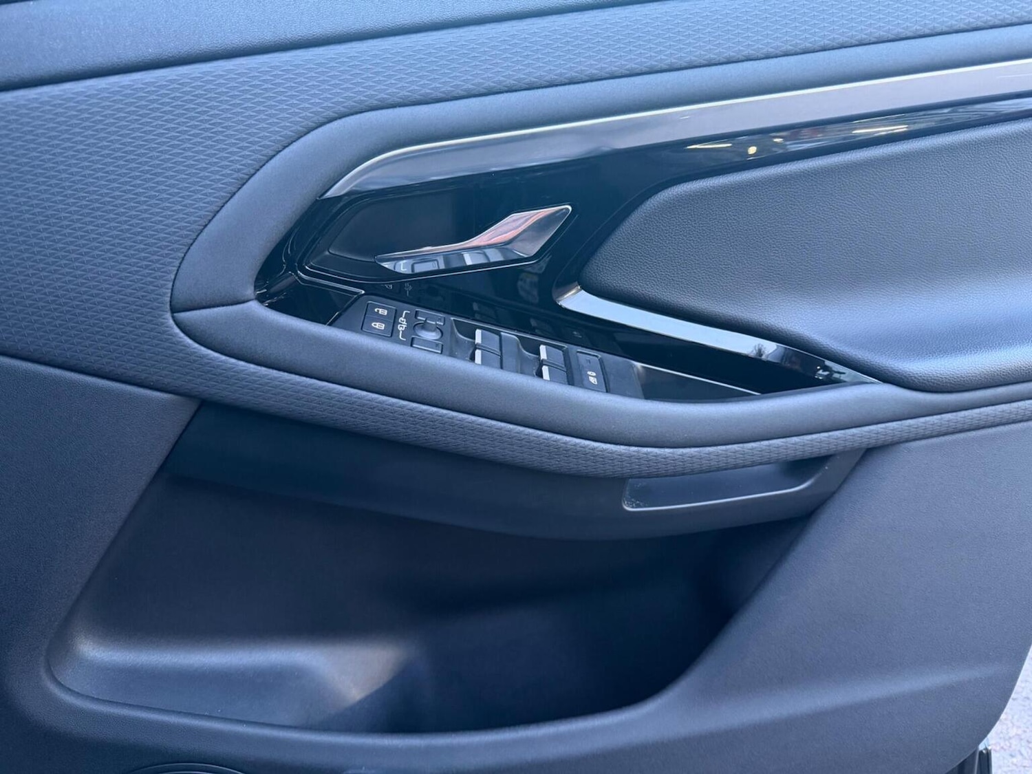 Used Land Rover Range Rover Evoque 2022 for sale - 77997235: Photo 27