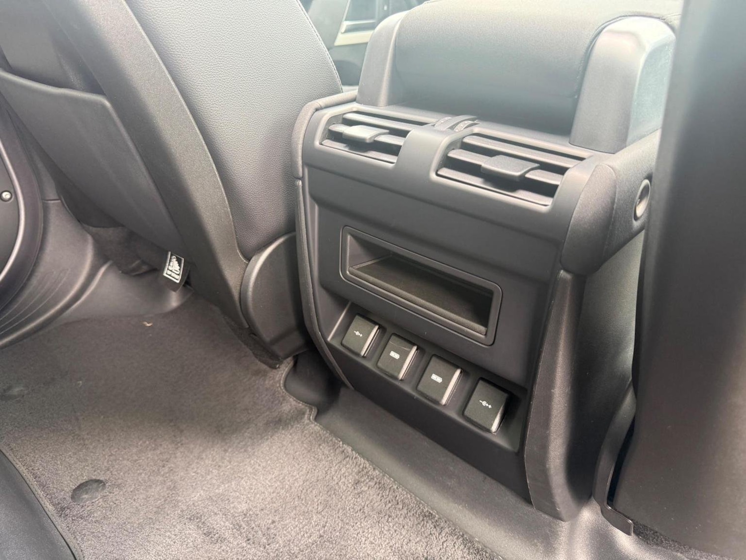 Used Land Rover Defender 110 2020 for sale - 76793631: Photo 35