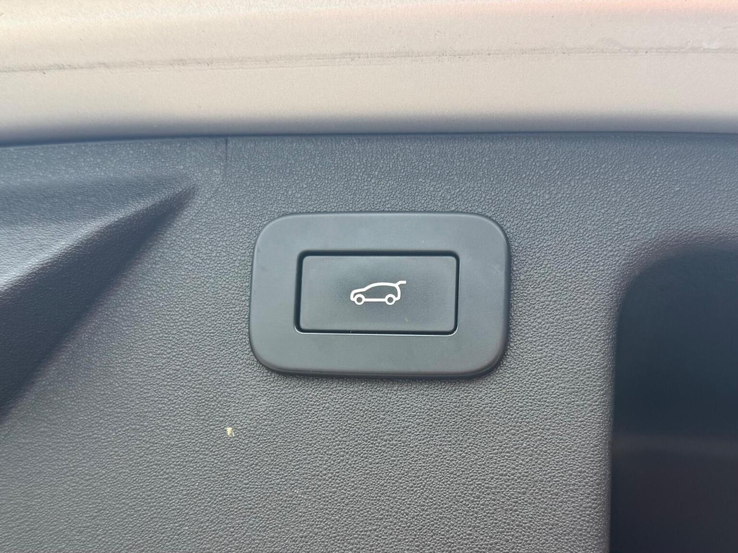 Used Land Rover Discovery Sport 2022 for sale - 77590075: Photo 37