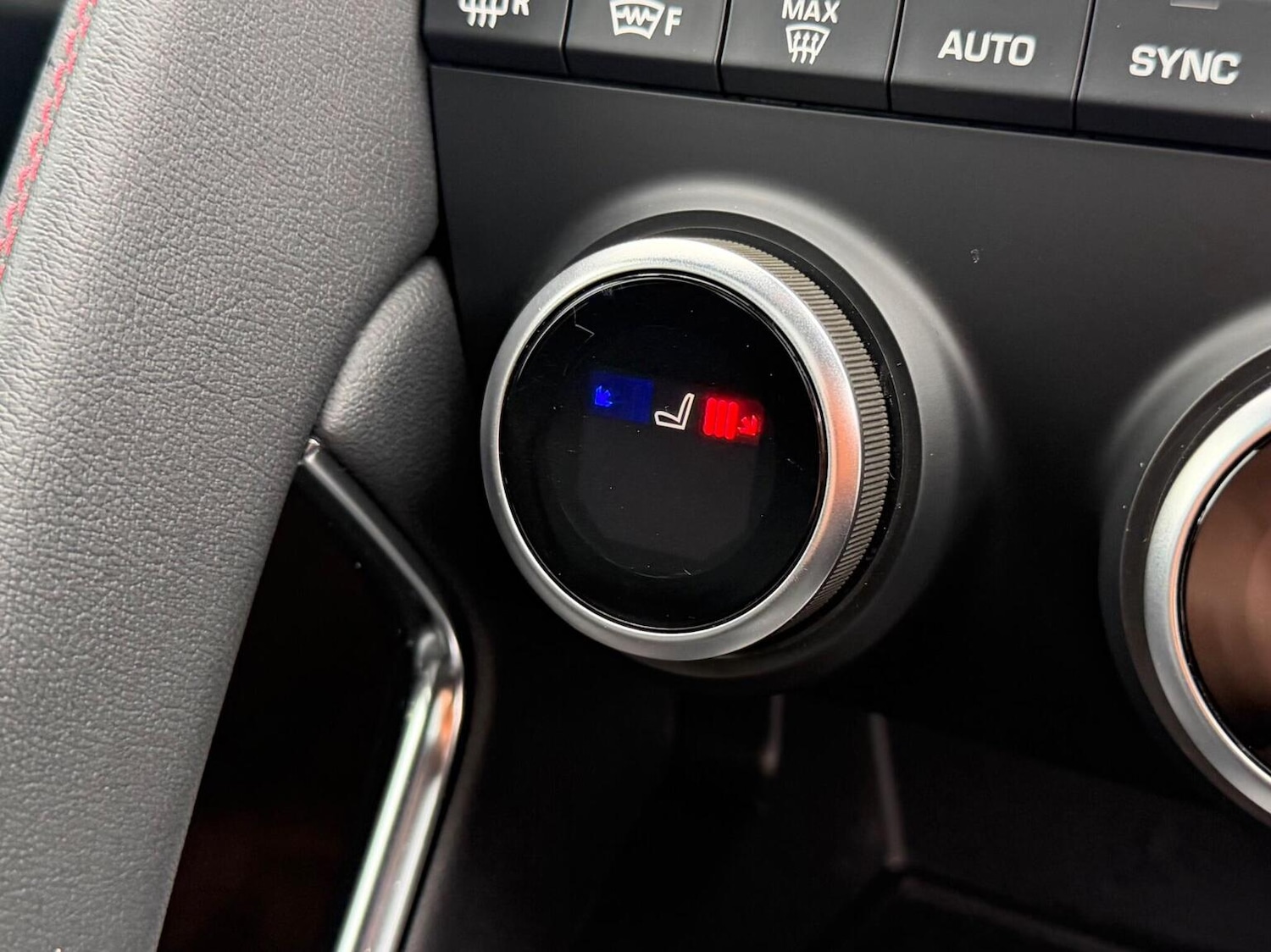 Used Jaguar E-Pace 2019 for sale - 77483637: Photo 28