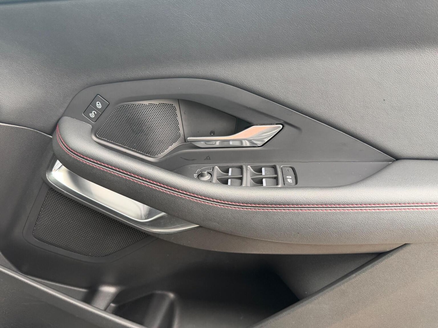 Used Jaguar E-Pace 2019 for sale - 77483637: Photo 32