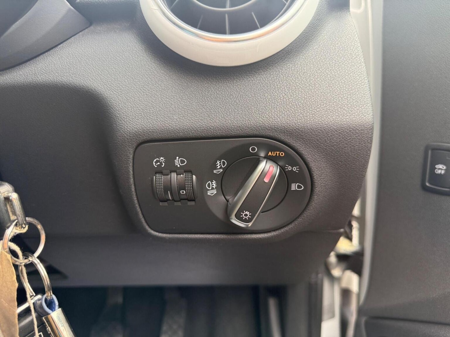 Used Audi A1 2015 for sale - 76670842: Photo 26