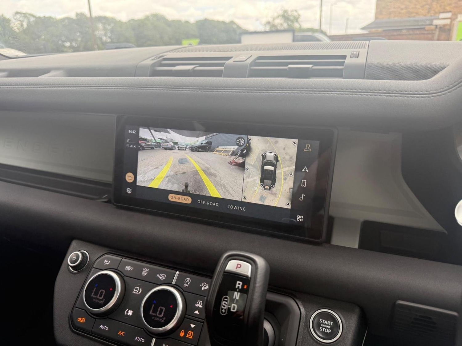 Used Land Rover Defender 2020 for sale - 76670854: Photo 22