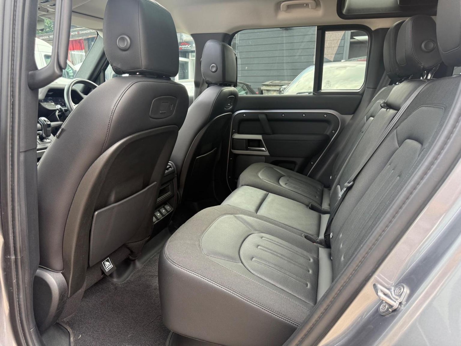 Used Land Rover Defender 2020 for sale - 76670854: Photo 36