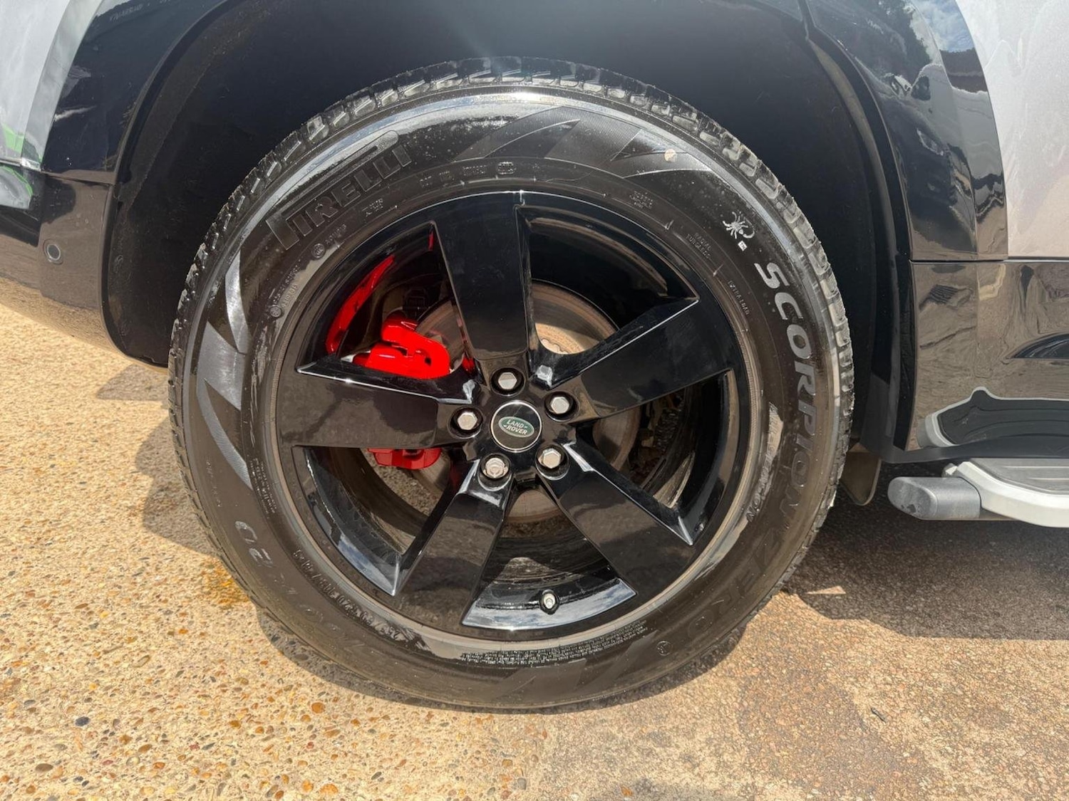 Used Land Rover Defender 2020 for sale - 76670854: Photo 41