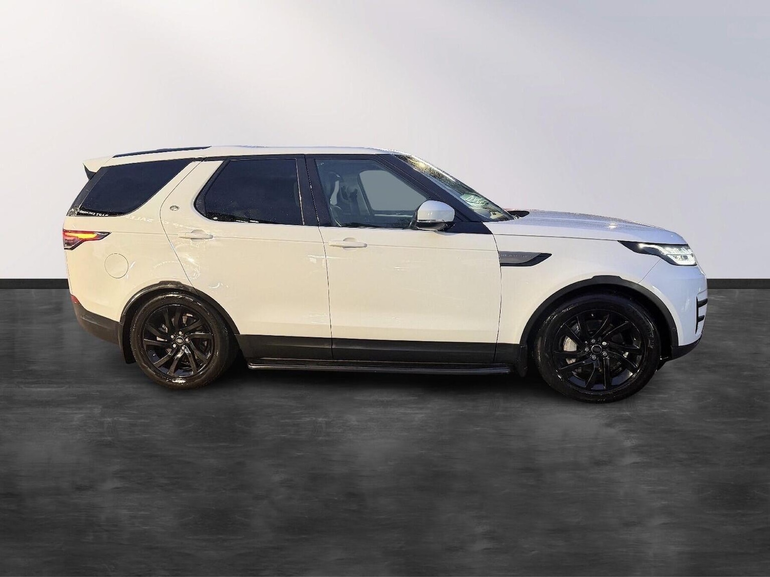 Used Land Rover Discovery 2018 for sale - 76799267: Photo 9