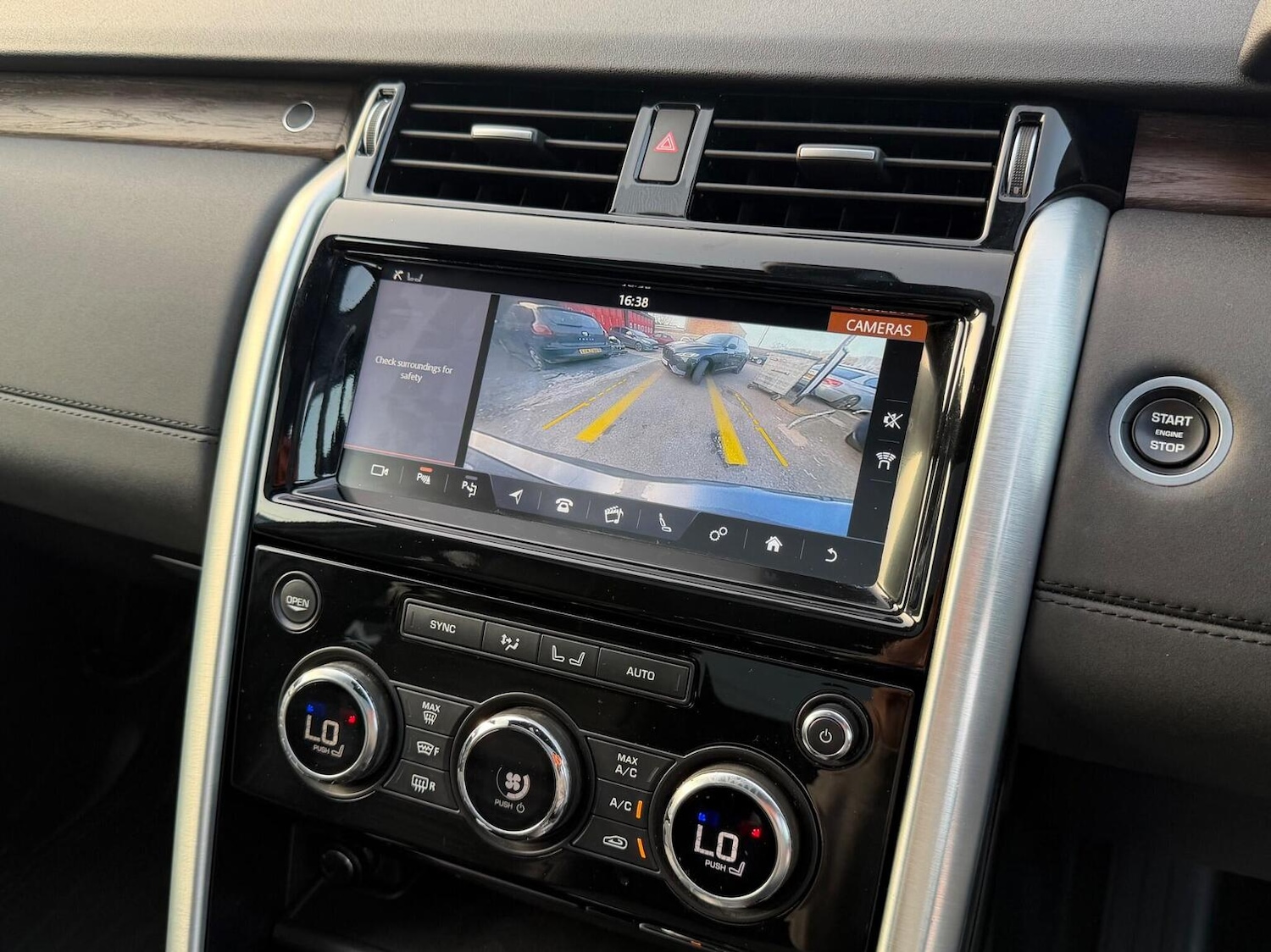 Used Land Rover Discovery 2019 for sale - 77766367: Photo 23