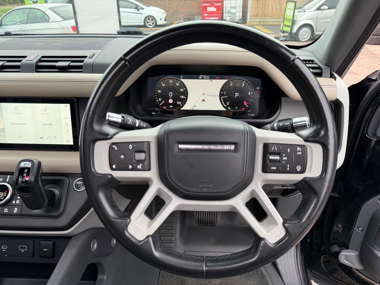 Used Land Rover Defender 2021 for sale - 76670851: Photo 17