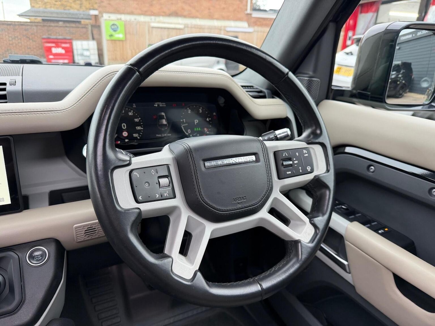 Used Land Rover Defender 2021 for sale - 76670851: Photo 21