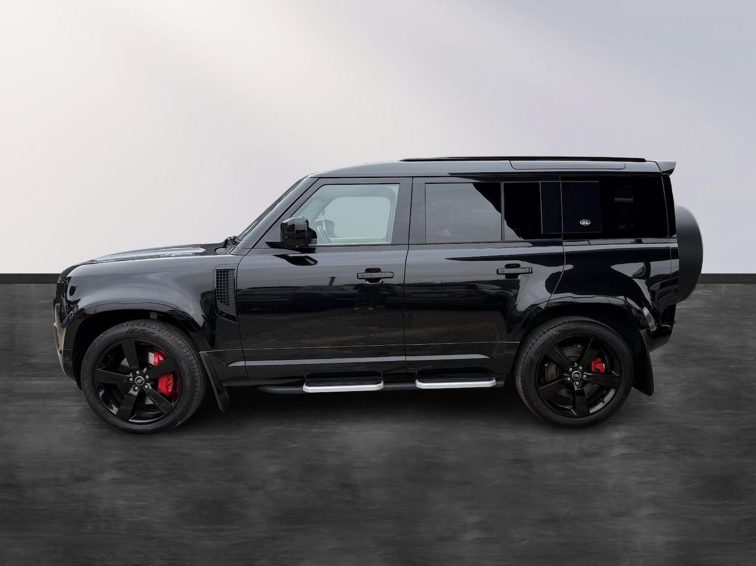 Used Land Rover Defender 2021 for sale - 76670851: Photo 4