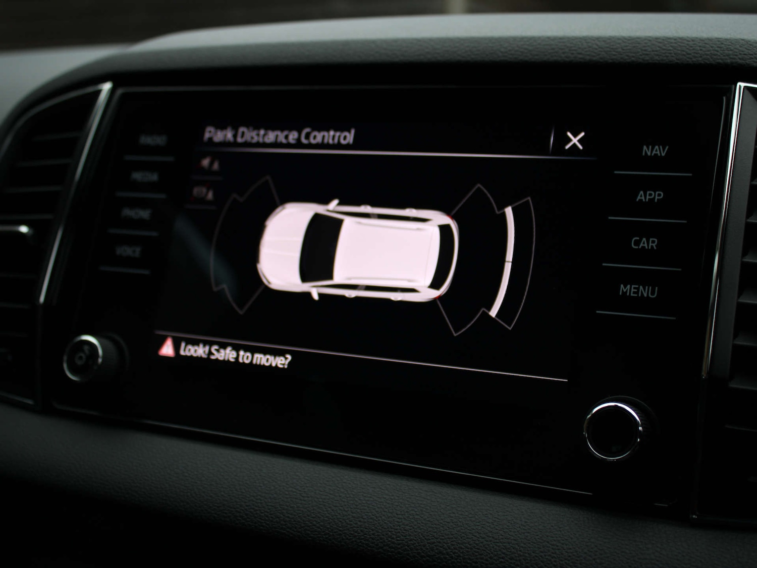 Used Skoda Karoq 2021 for sale - 76483220: Photo 16