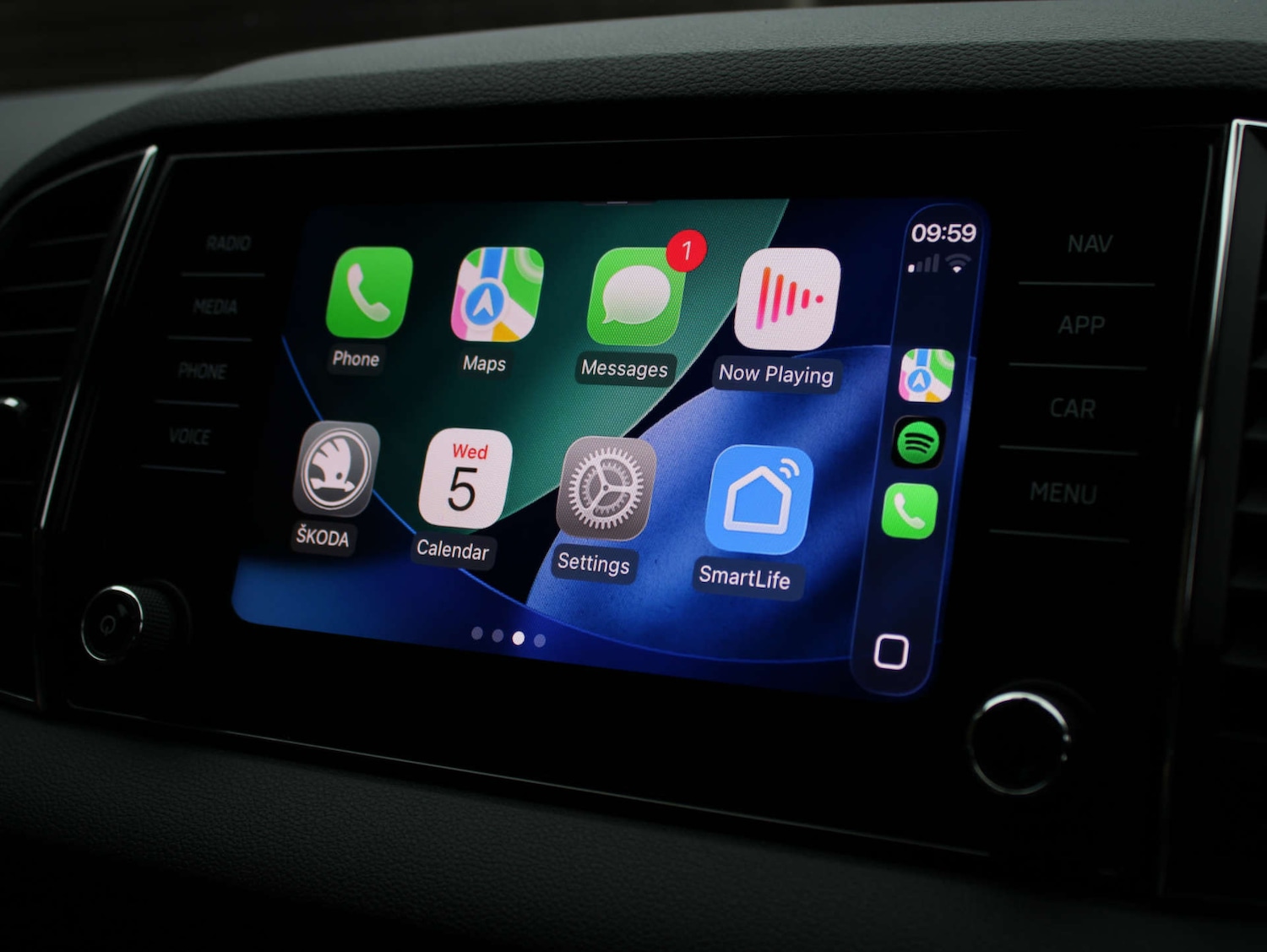 Used Skoda Karoq 2021 for sale - 76483220: Photo 17