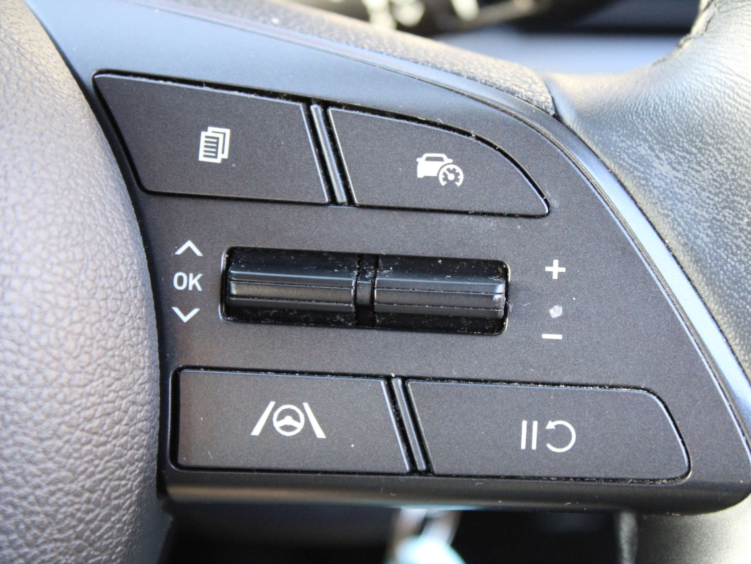 Used Hyundai i20 2022 for sale - 77022274: Photo 11