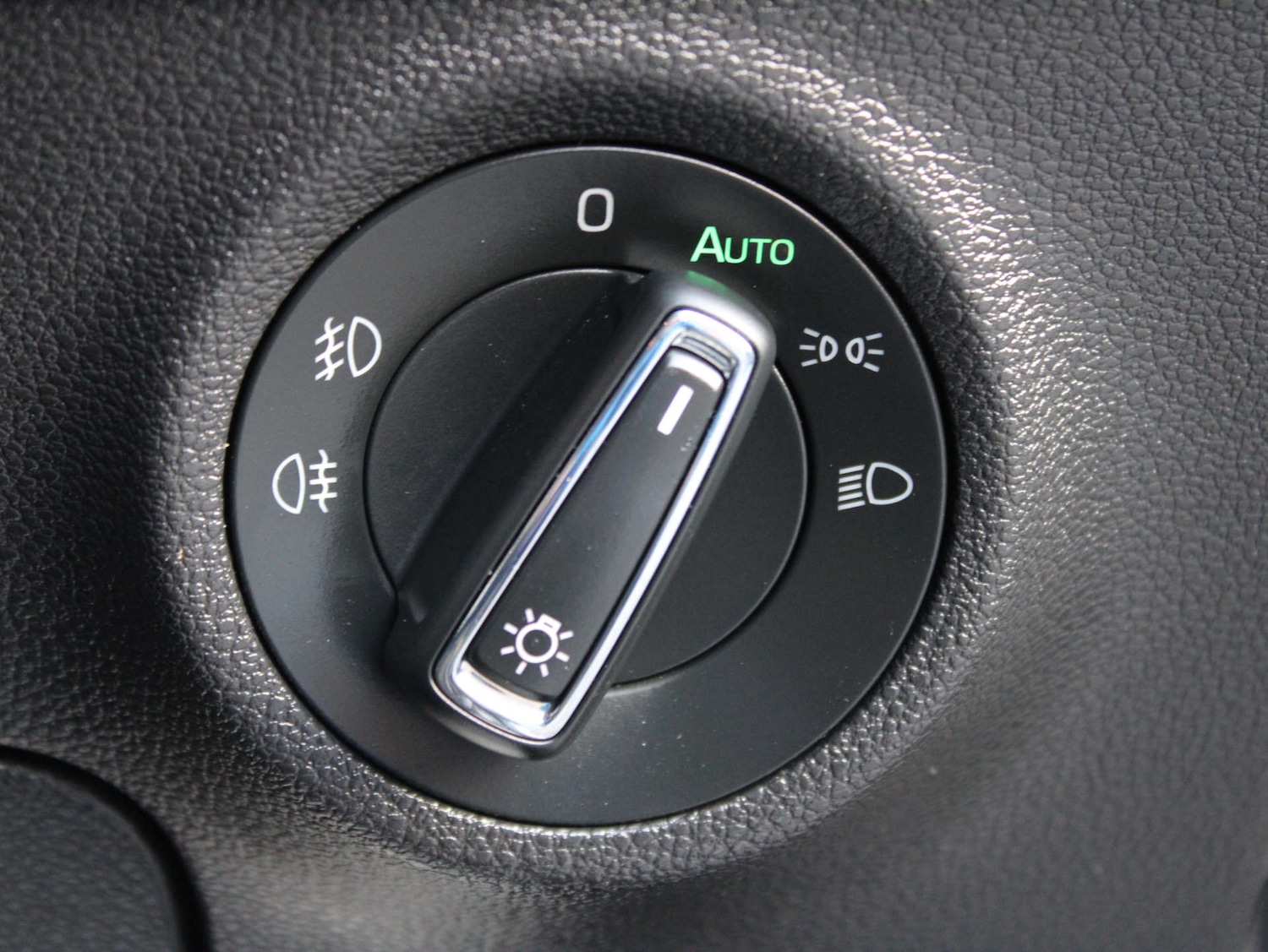 Used Skoda Karoq 2020 for sale - 76397223: Photo 10