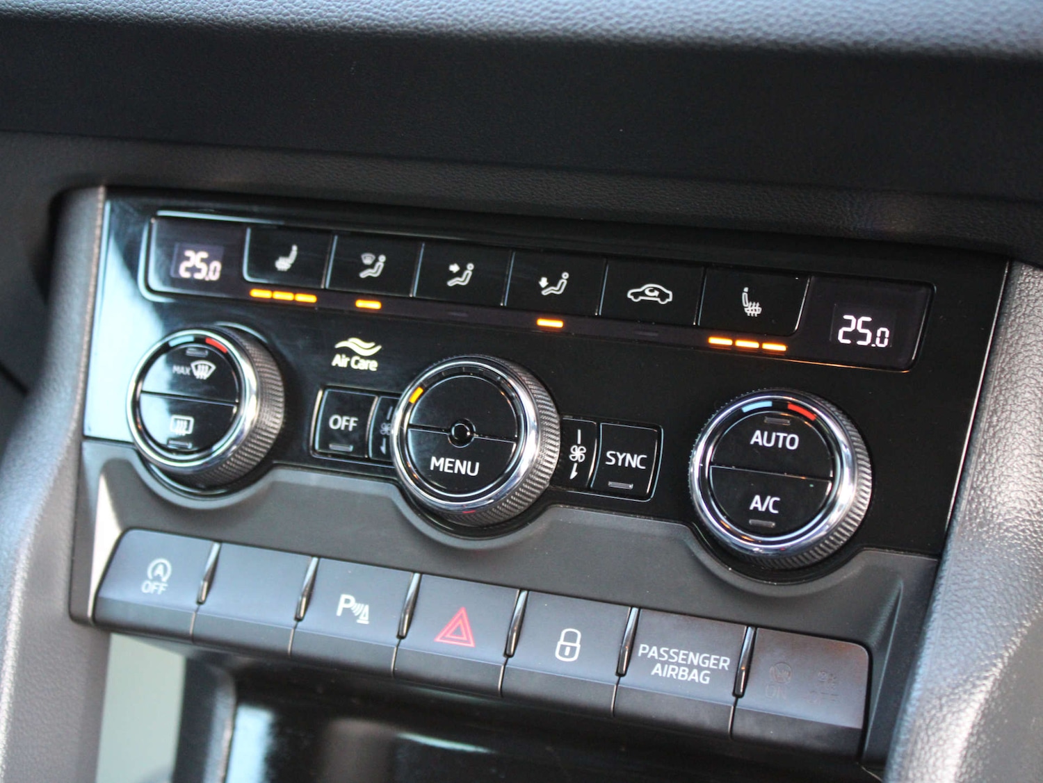 Used Skoda Karoq 2020 for sale - 76397223: Photo 11