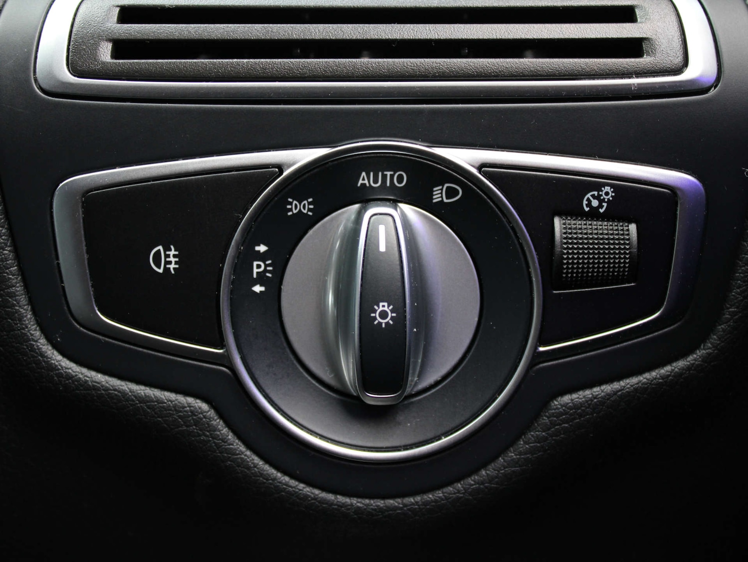 Used Mercedes-Benz C Class 2021 for sale - 76519229: Photo 14