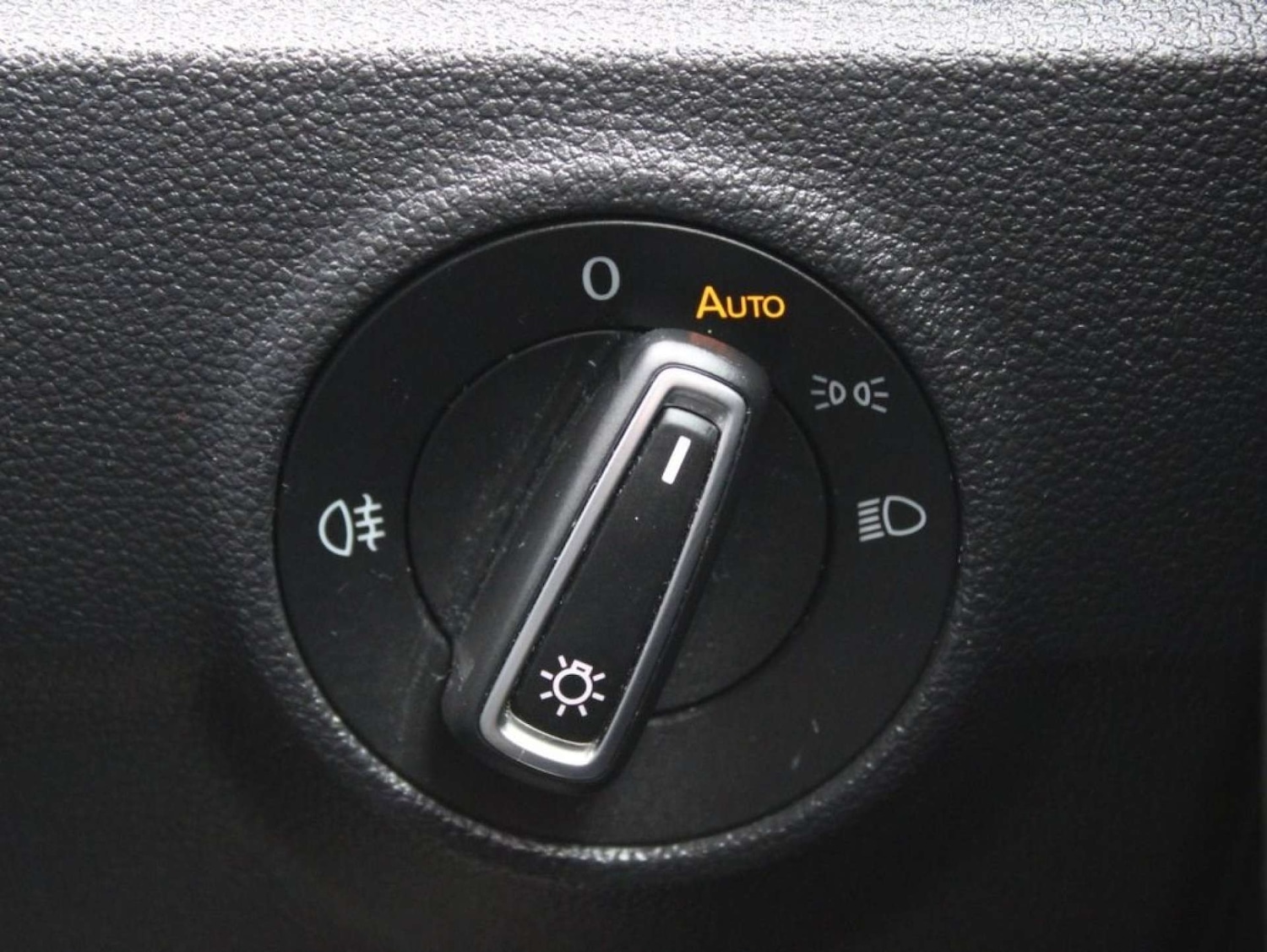 Used Volkswagen T-Roc 2019 for sale - 76601512: Photo 11