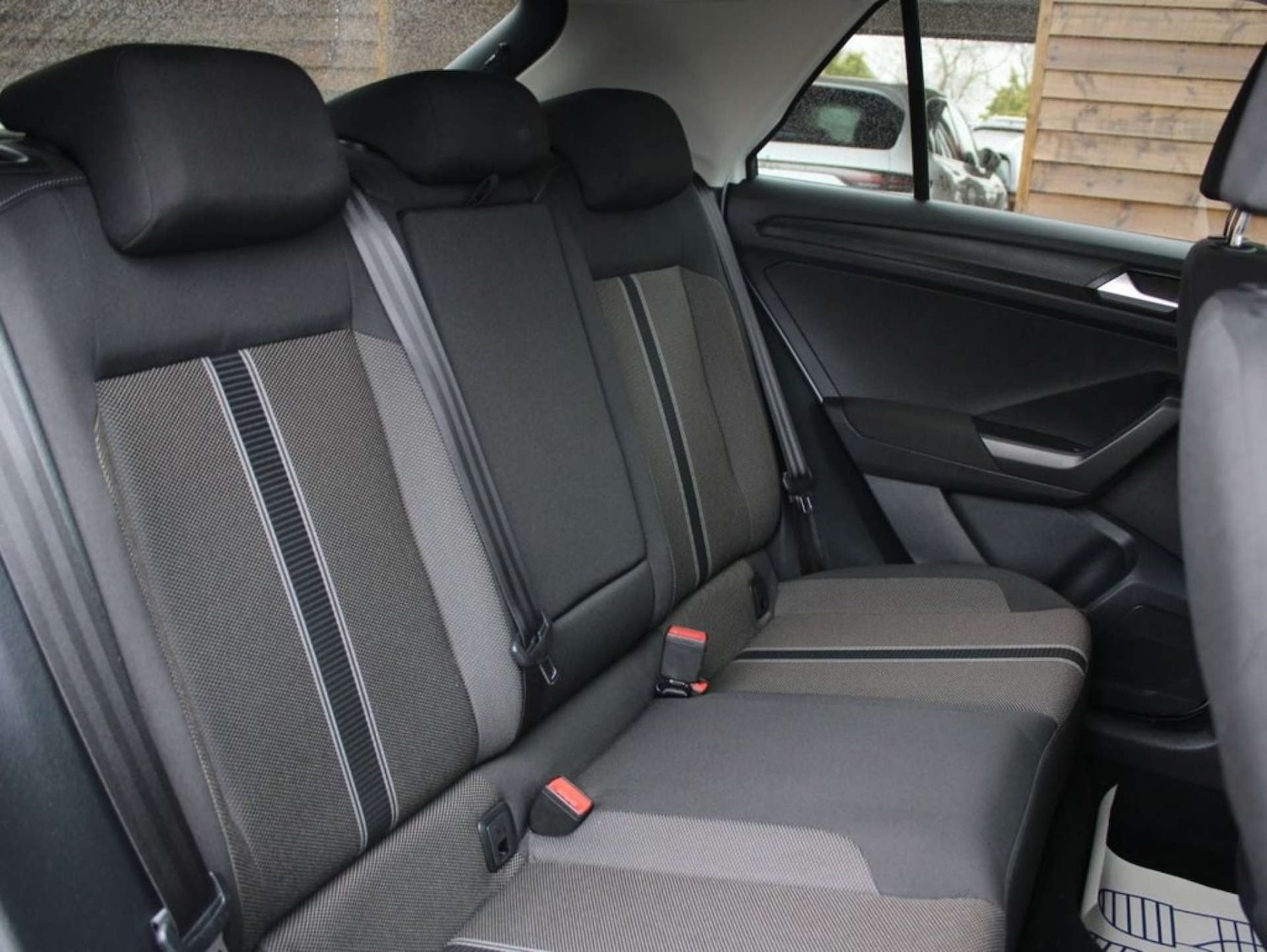 Used Volkswagen T-Roc 2019 for sale - 76601512: Photo 9