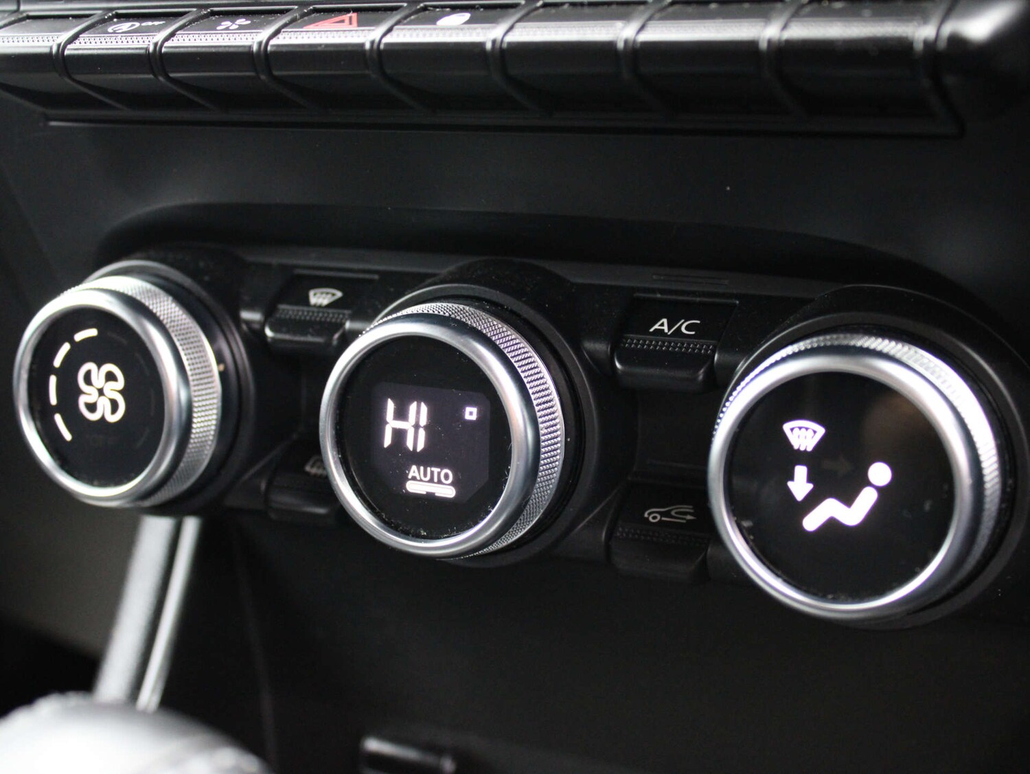 Used Renault Captur 2020 for sale - 76897266: Photo 12