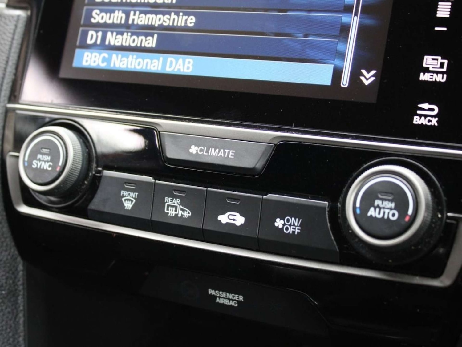 Used Honda Civic 2019 for sale - 76340292: Photo 16