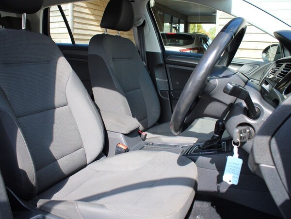 Used Volkswagen Golf 2018 for sale - 76139864: Photo 11