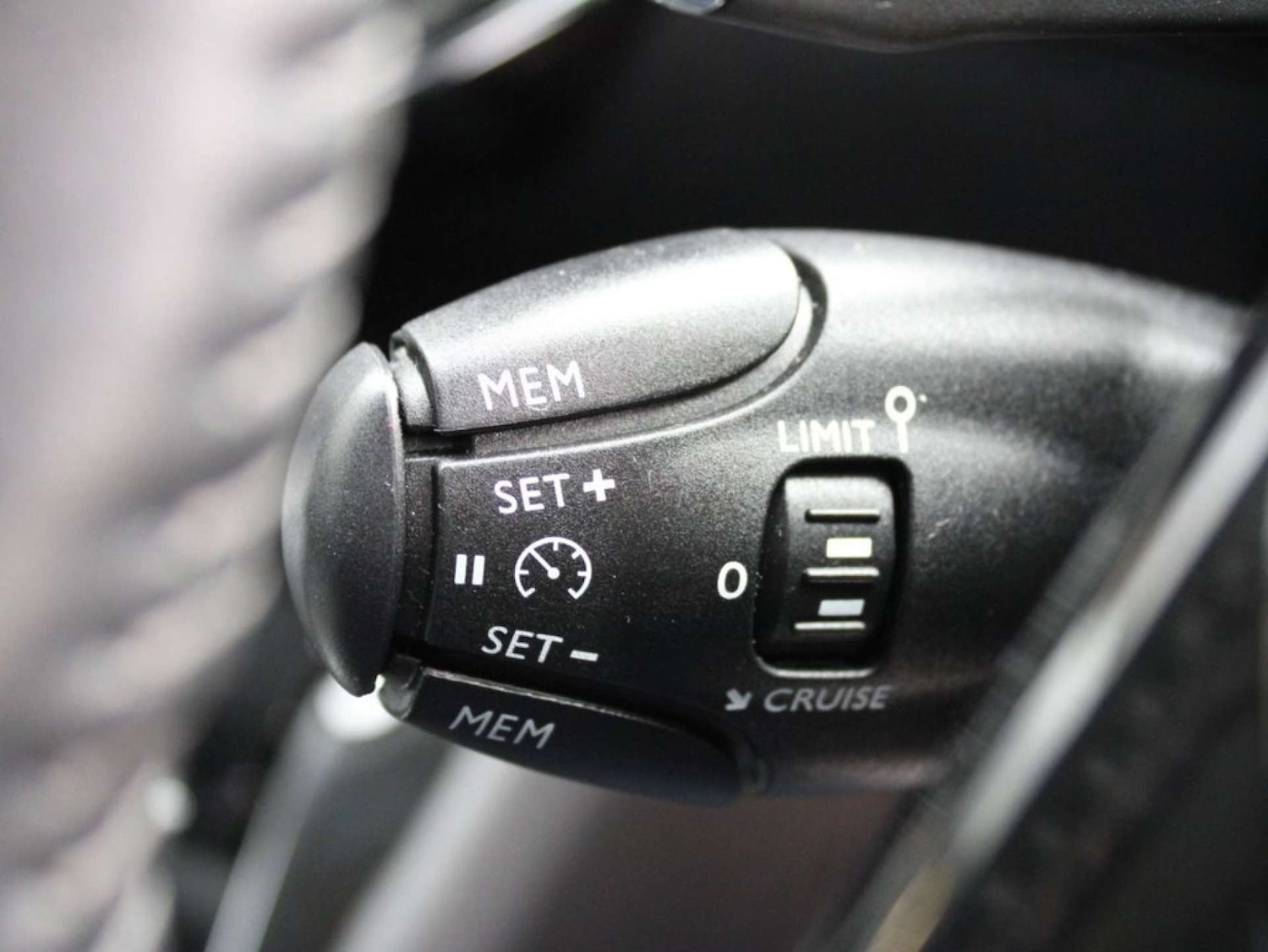 Used Peugeot 2008 2021 for sale - 76340290: Photo 14