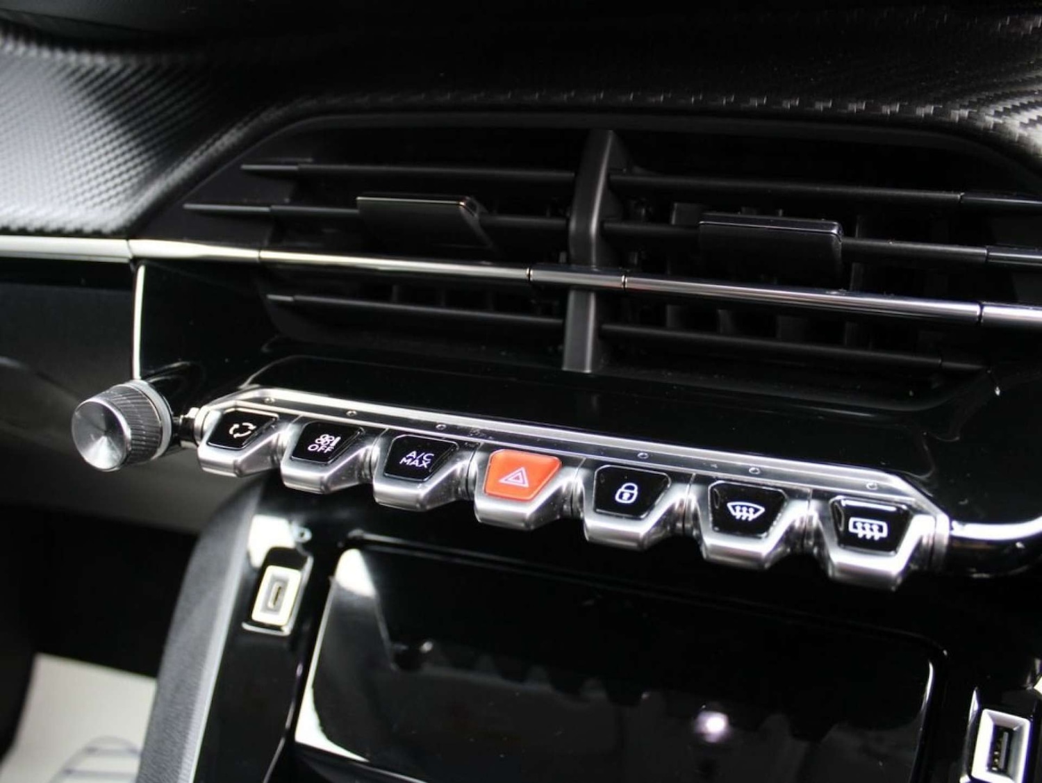 Used Peugeot 2008 2021 for sale - 76340290: Photo 15