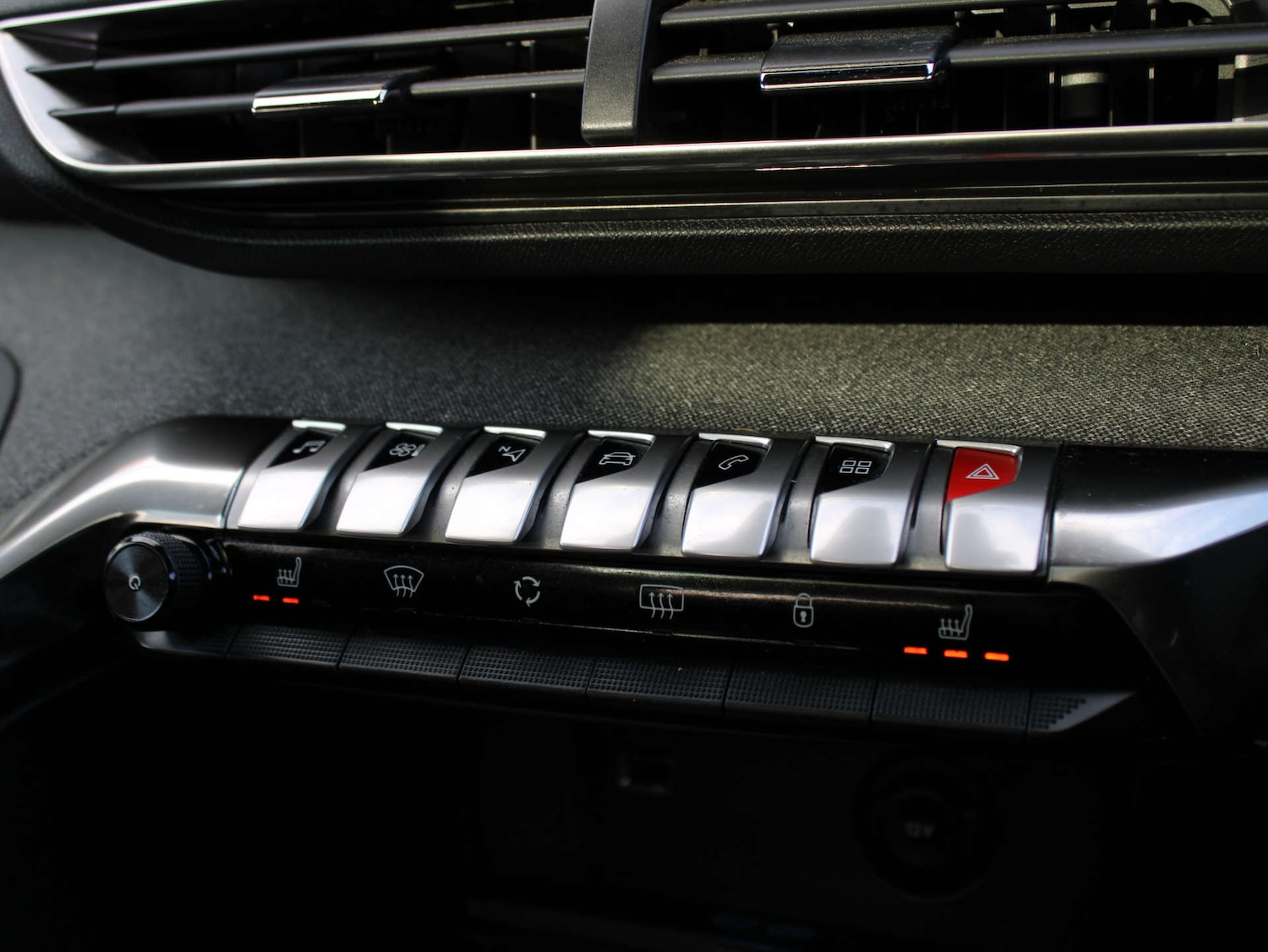 Used Peugeot 3008 2020 for sale - 76340285: Photo 12