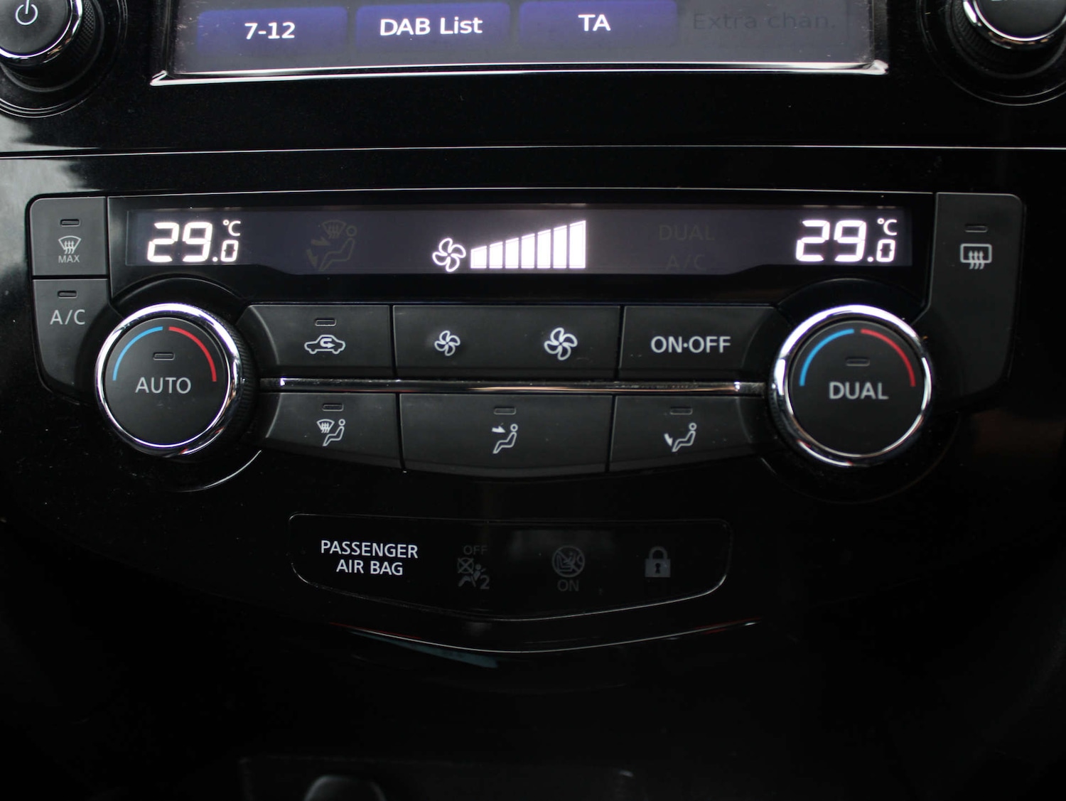 Used Nissan Qashqai 2017 for sale - 76864242: Photo 12