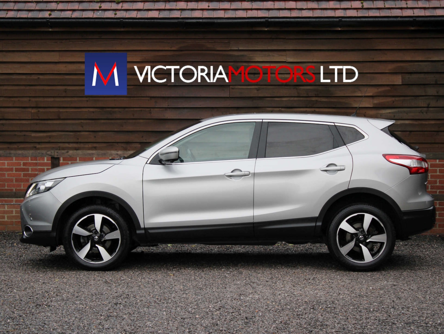 Used Nissan Qashqai 2017 for sale - 76864242: Photo 2