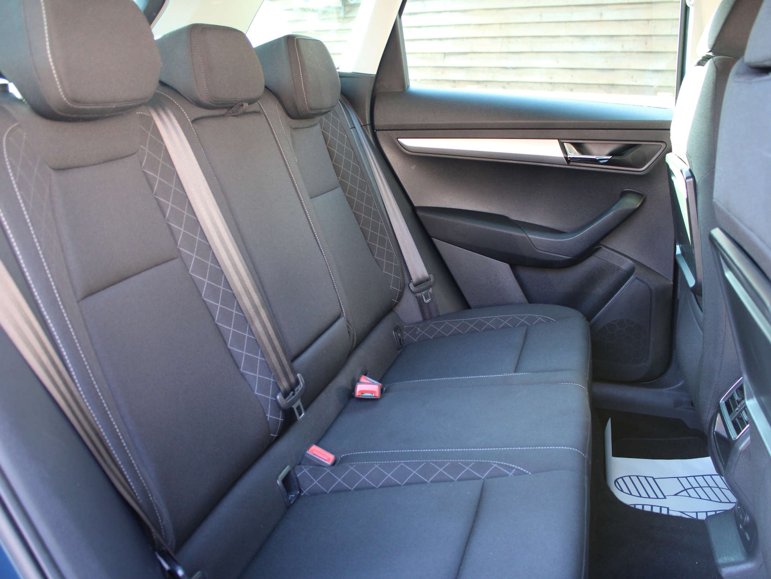 Used Skoda Karoq 2020 for sale - 76654190: Photo 9