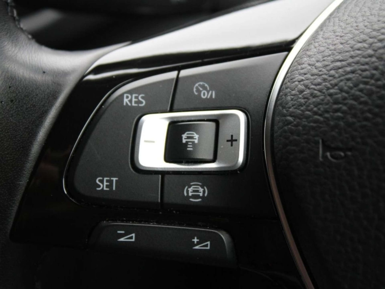 Used Volkswagen T-Roc 2019 for sale - 76340295: Photo 12