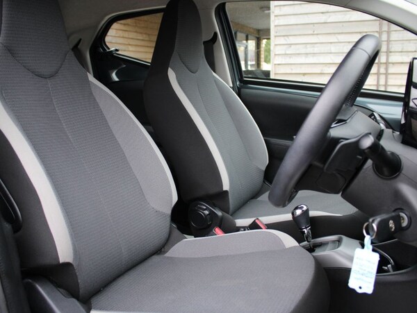 Used Toyota AYGO 2020 for sale - 76147515: Photo 8