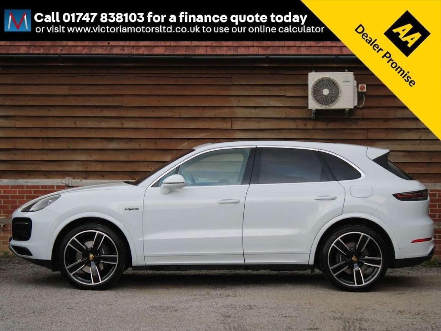 Used Porsche Cayenne 2020 for sale - 76340265: Photo 2