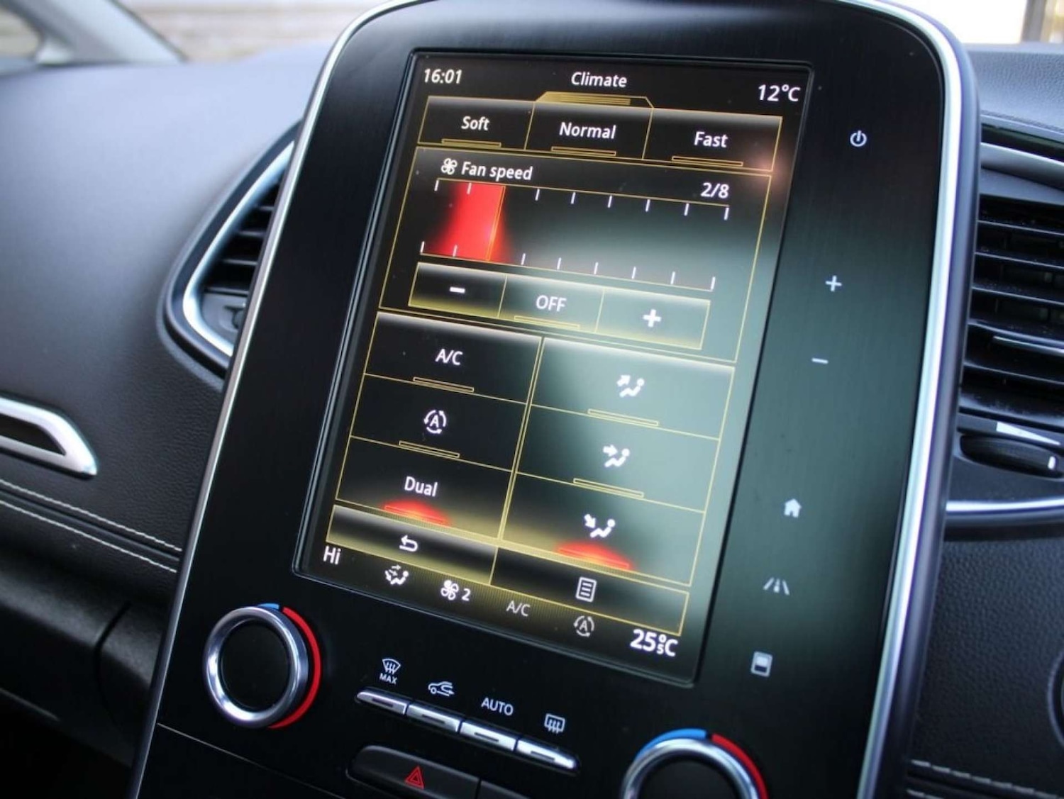 Used Renault Grand Scenic 2019 for sale - 76601787: Photo 18