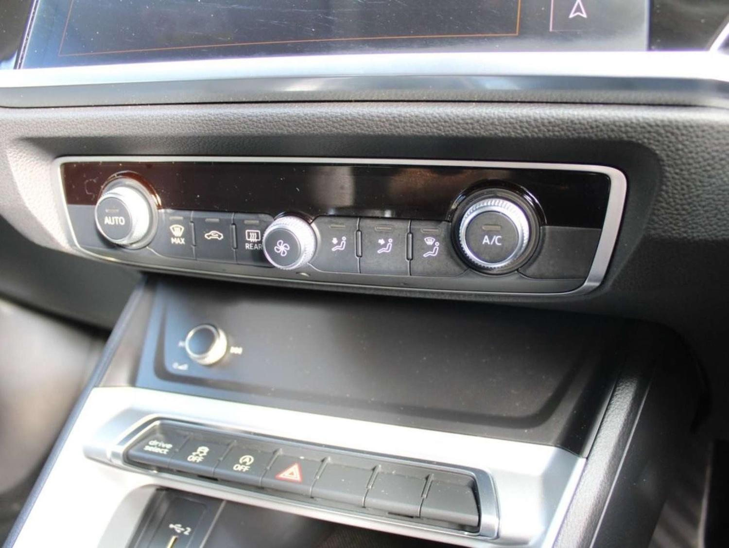 Used Audi Q3 2019 for sale - 76340263: Photo 16