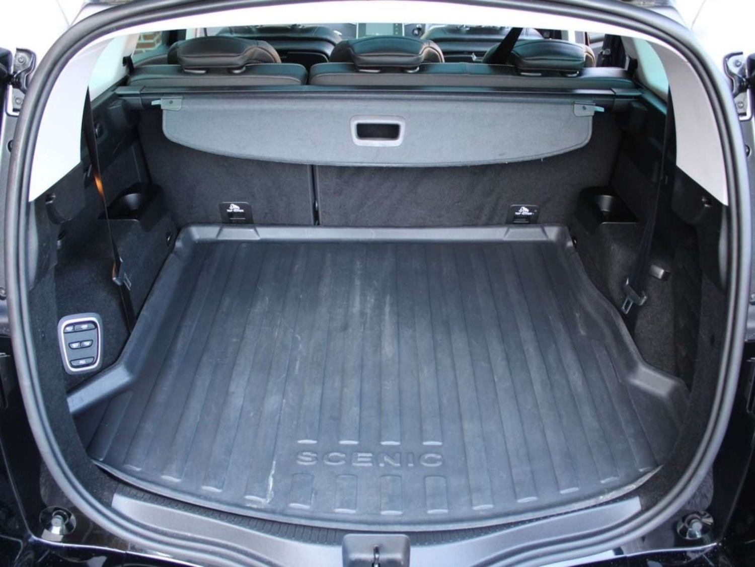 Used Renault Scenic 2019 for sale - 76340228: Photo 10