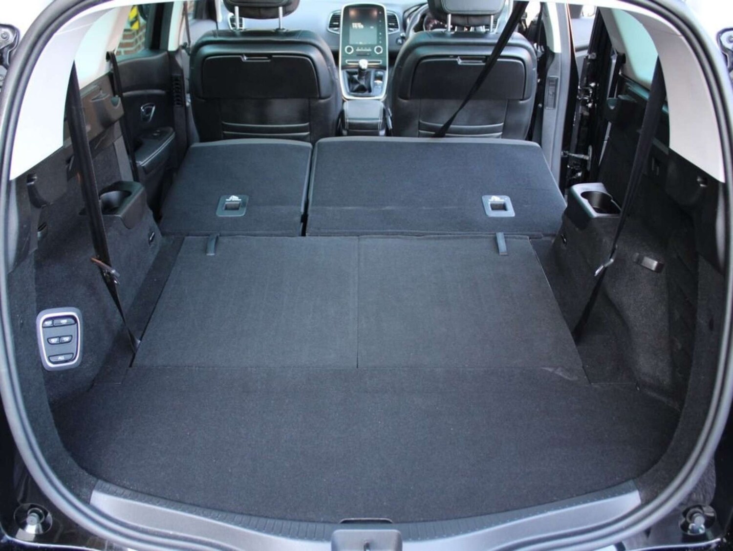 Used Renault Scenic 2019 for sale - 76340228: Photo 12