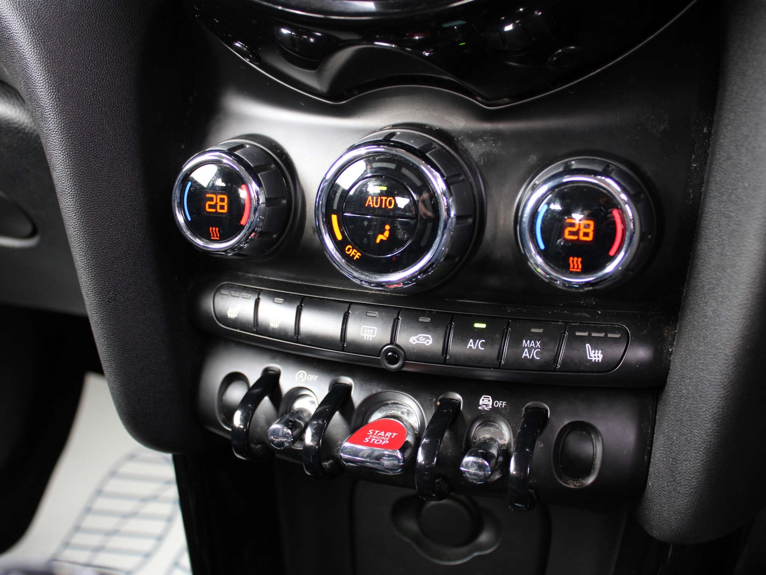 Used MINI Hatch 2019 for sale - 77888798: Photo 13