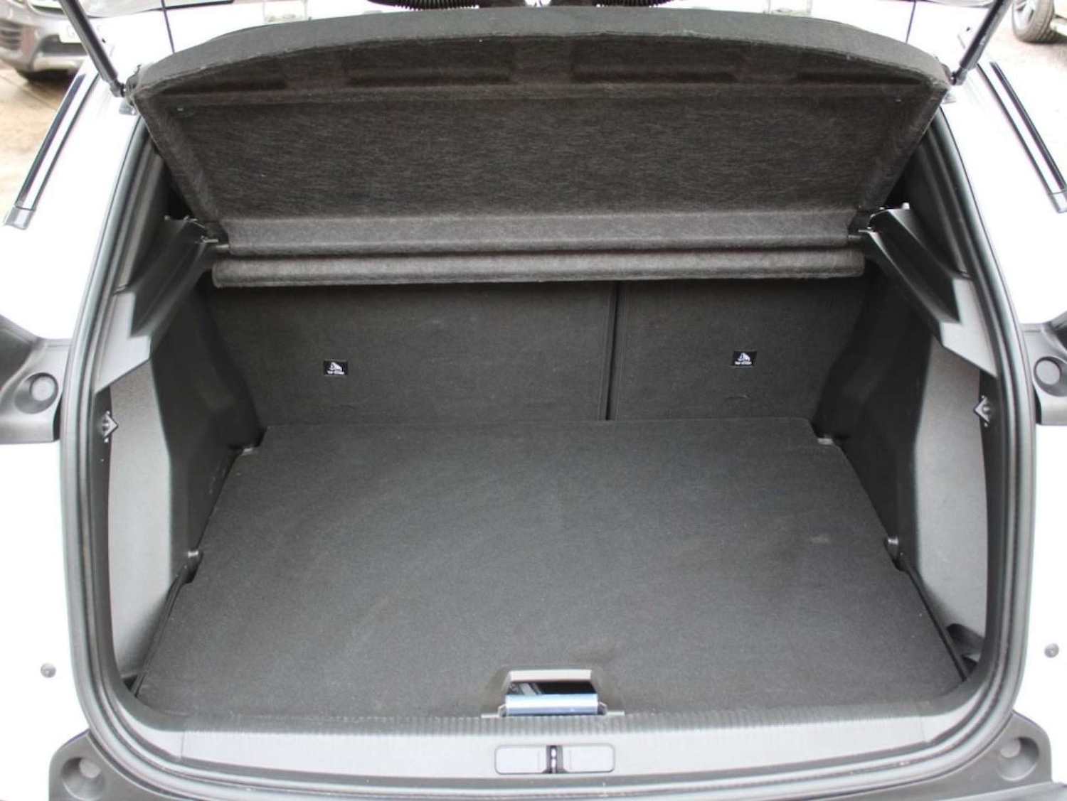 Used Peugeot 2008 2021 for sale - 76601524: Photo 13